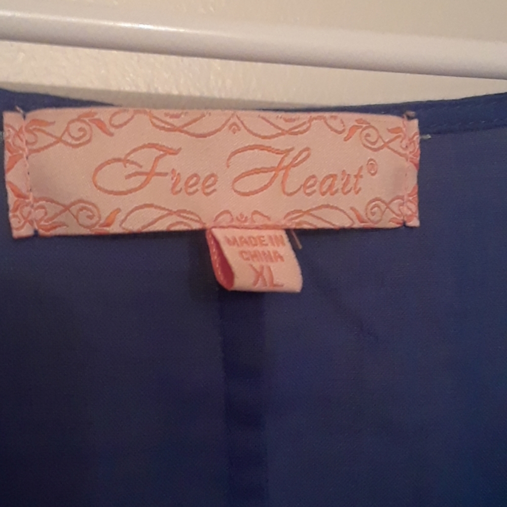 Free Heart Ruffle Blouse - Picture 3 of 5
